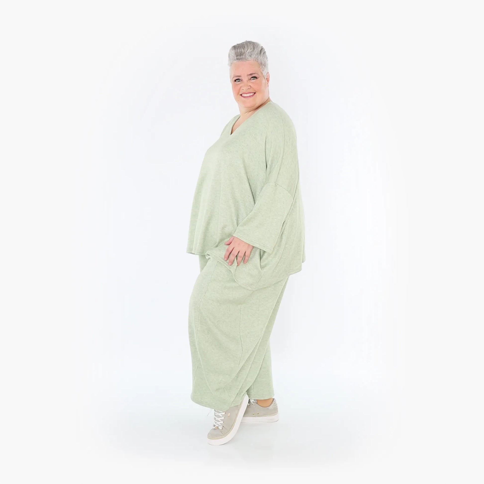 AKH Fashion Bigshirt in kastiger Form, aus Viskose, 1429.06993, Apfelgrün, Schick, Modern
