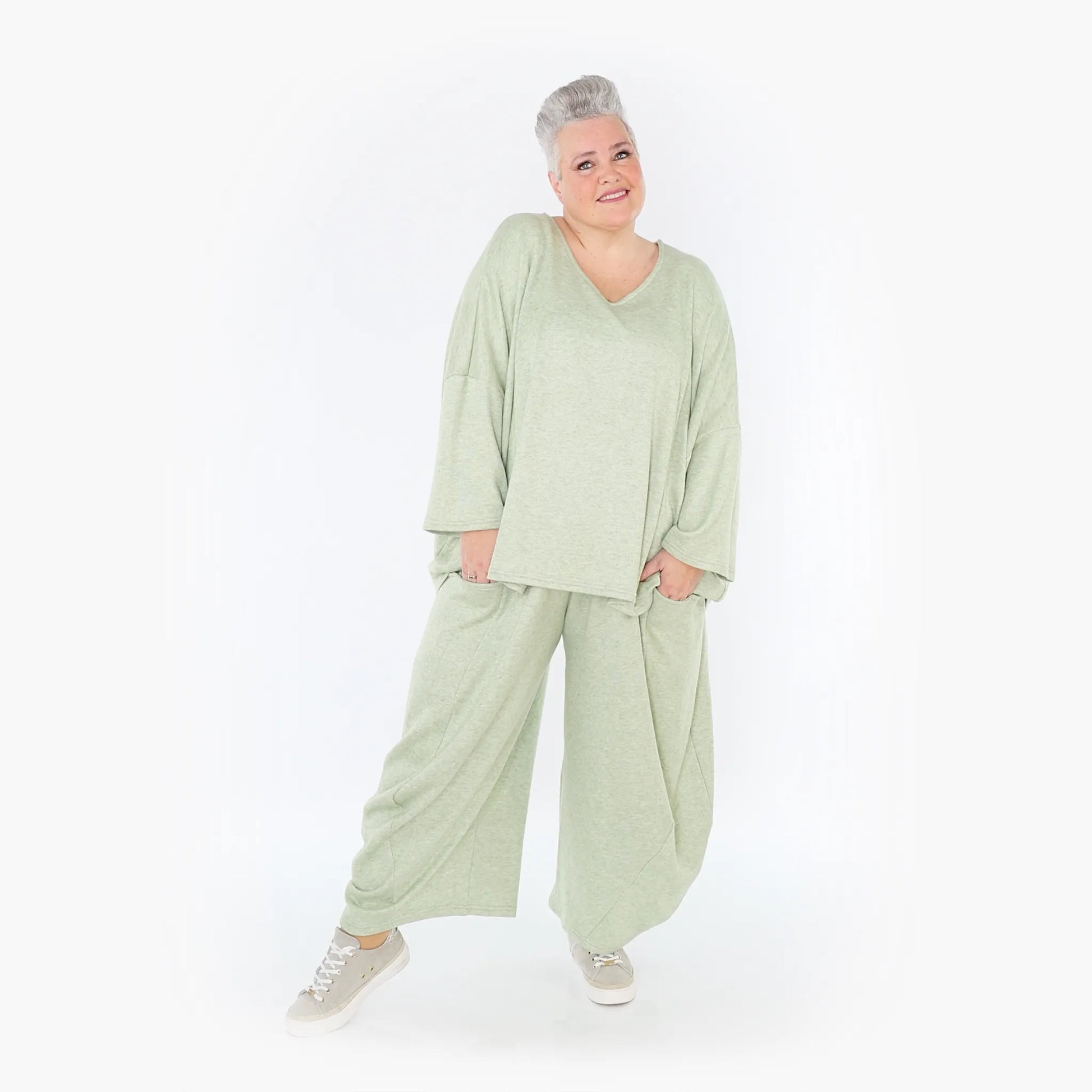 AKH Fashion Bigshirt in kastiger Form, aus Viskose, 1429.06993, Apfelgrün, Schick, Modern