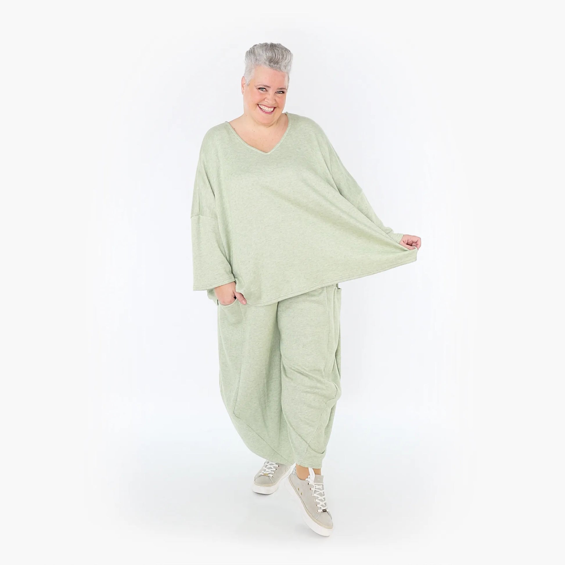AKH Fashion Bigshirt in kastiger Form, aus Viskose, 1429.06993, Apfelgrün, Schick, Modern
