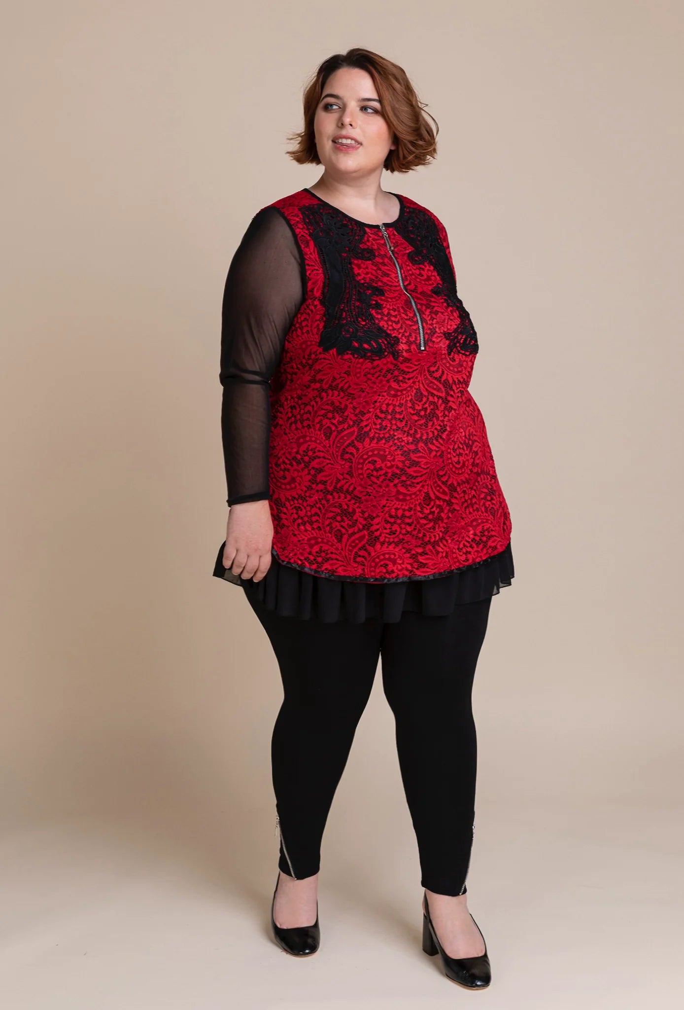 Pomme Rouge Shirt in gerader Form, aus Nylon, A637, Rot-Schwarz, Blumen, Schick, Modern
