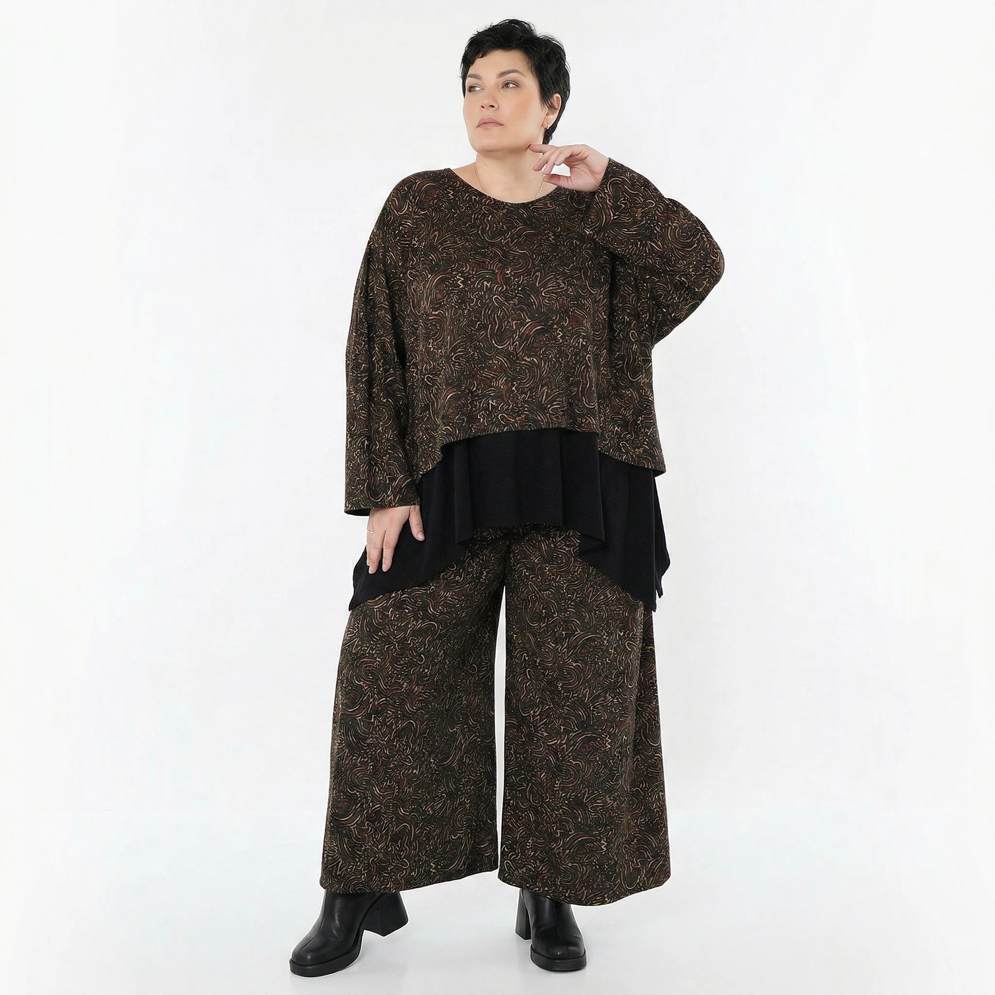 AKH Fashion Überwurf in kastiger Form, aus Materialmix, 1516.06048, Schwarz/Cognac/Orange