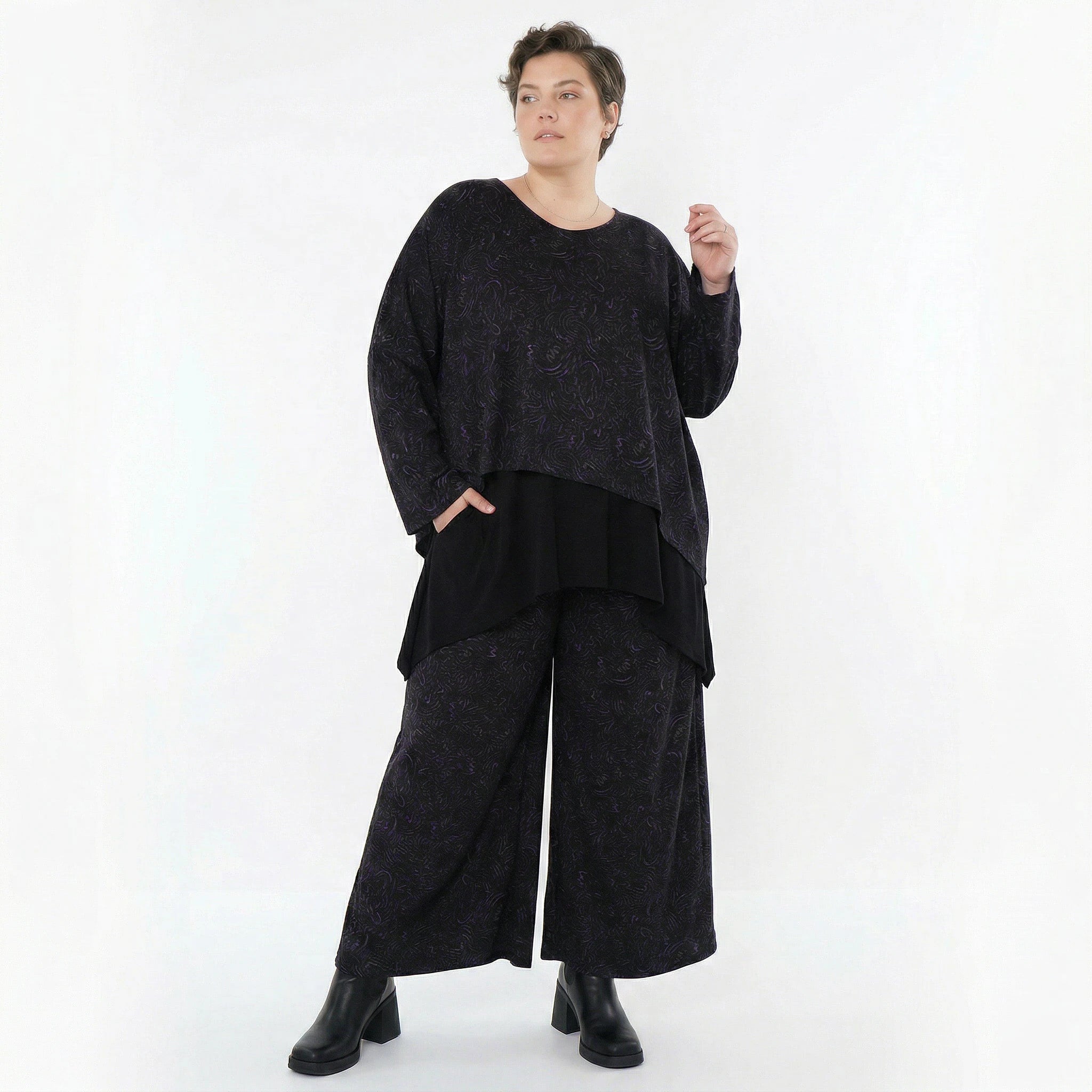 AKH Fashion Überwurf in kastiger Form, aus Materialmix, 1516.06048, Schwarz/Violett/Grau