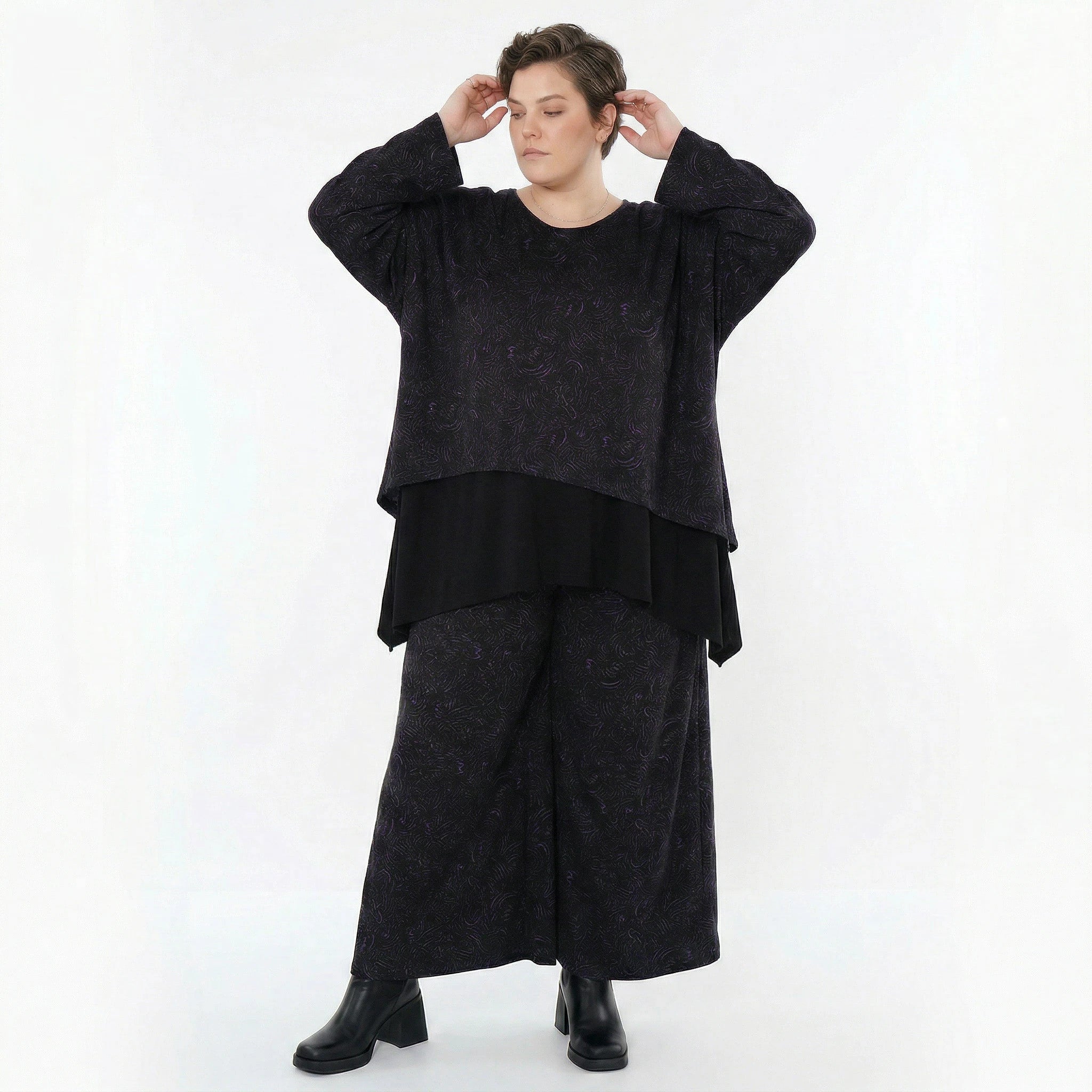 AKH Fashion Überwurf in kastiger Form, aus Materialmix, 1516.06048, Schwarz/Violett/Grau