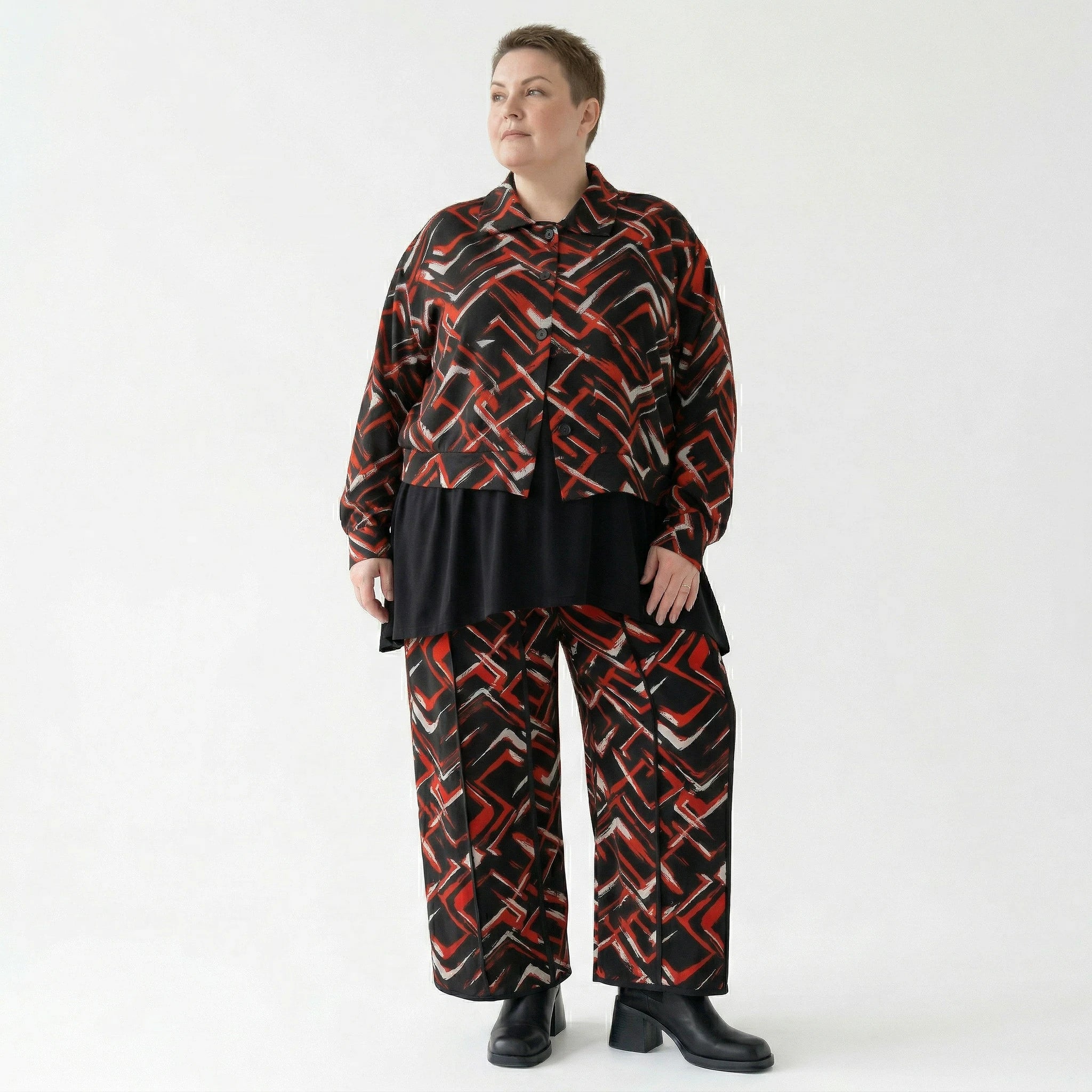 AKH Fashion Jacke in gerundeter Form, aus Viskose, 1517.06910, Schwarz/Rot/Weiß, Schick
