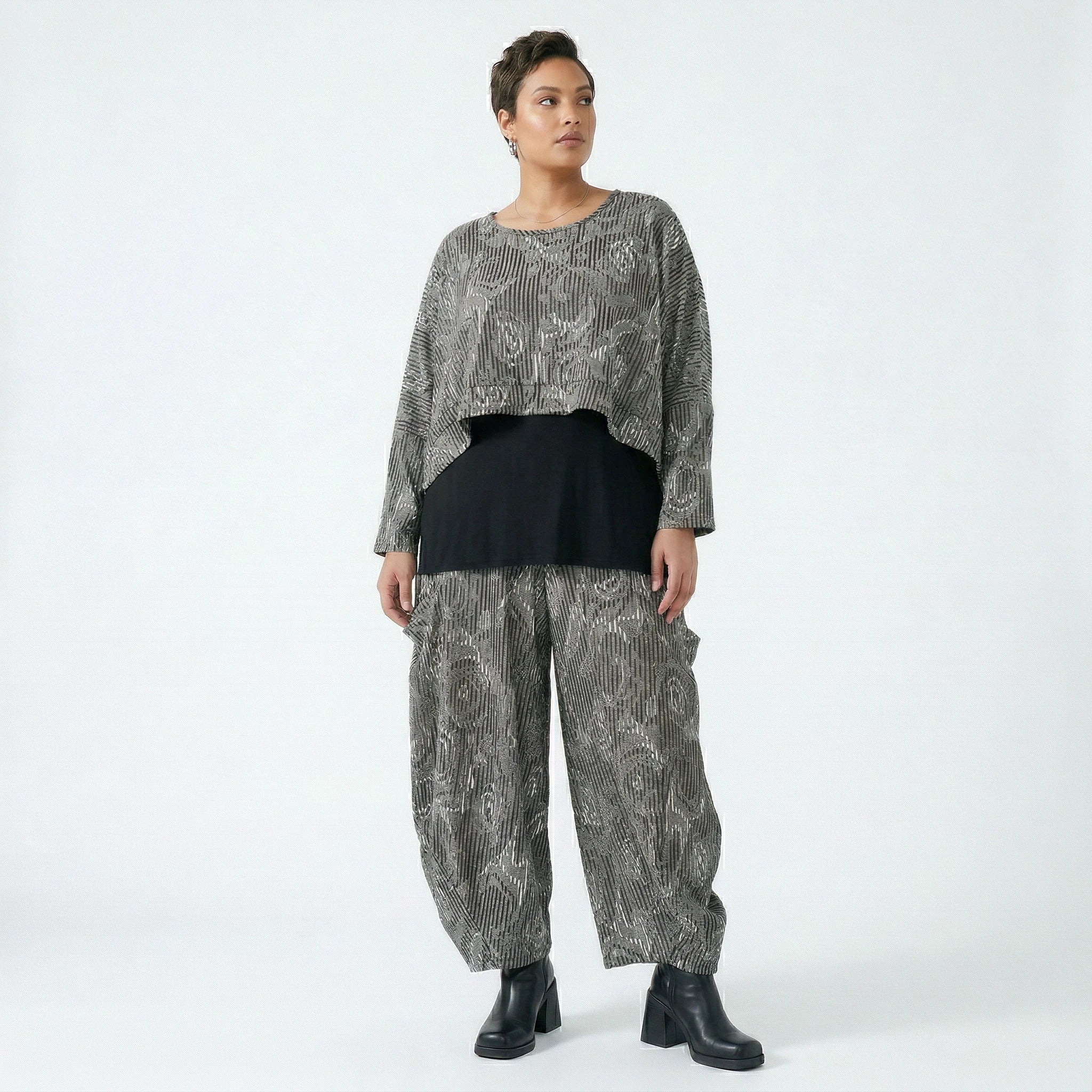 AKH Fashion Überwurf in kastiger Form, aus Materialmix, 1507011, Grau/Schwarz/Weiß, Schick
