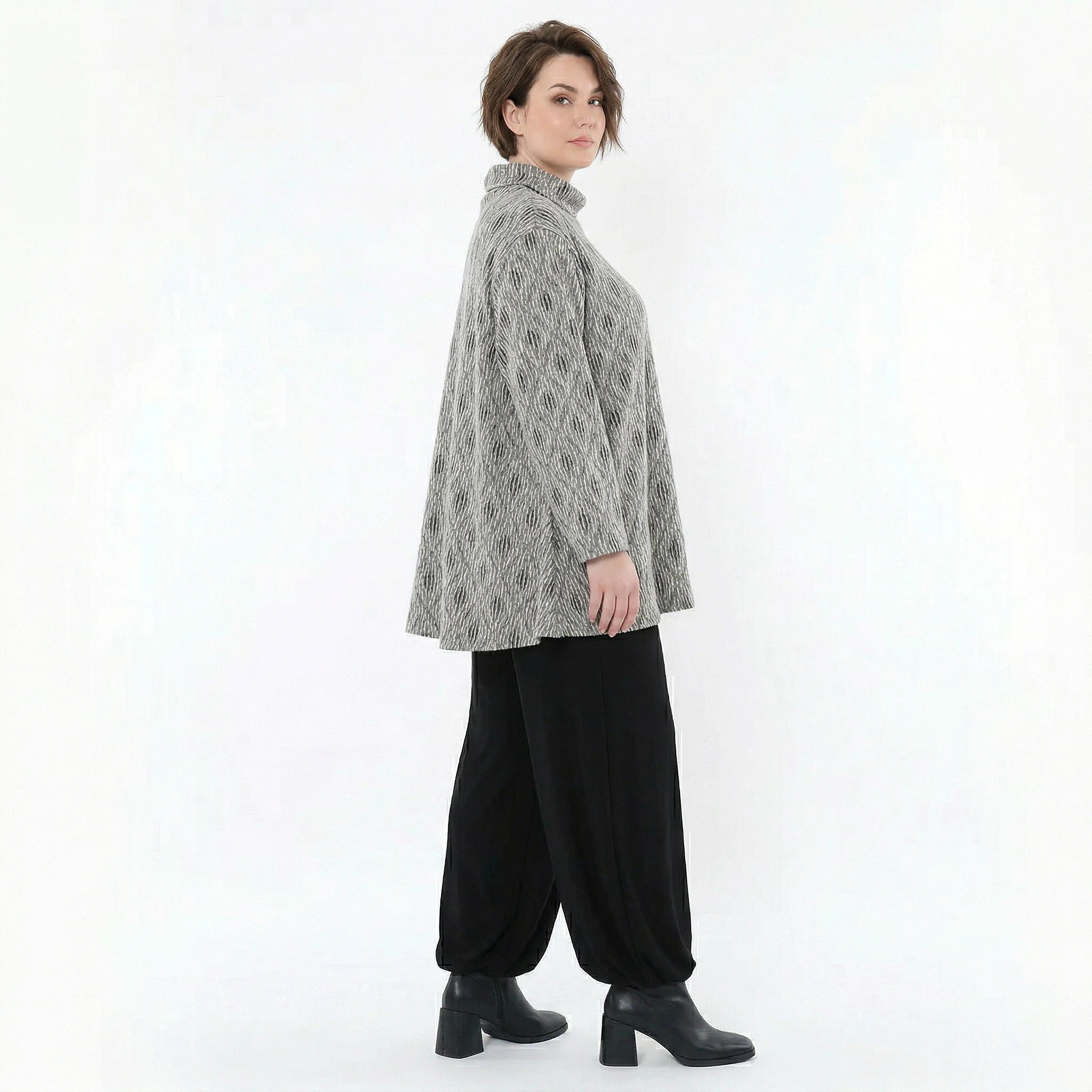 AKH Fashion Shirt in Glocken-Form, aus Materialmix, 151892R, Hellgrau/Schwarz/Weiß, Schick