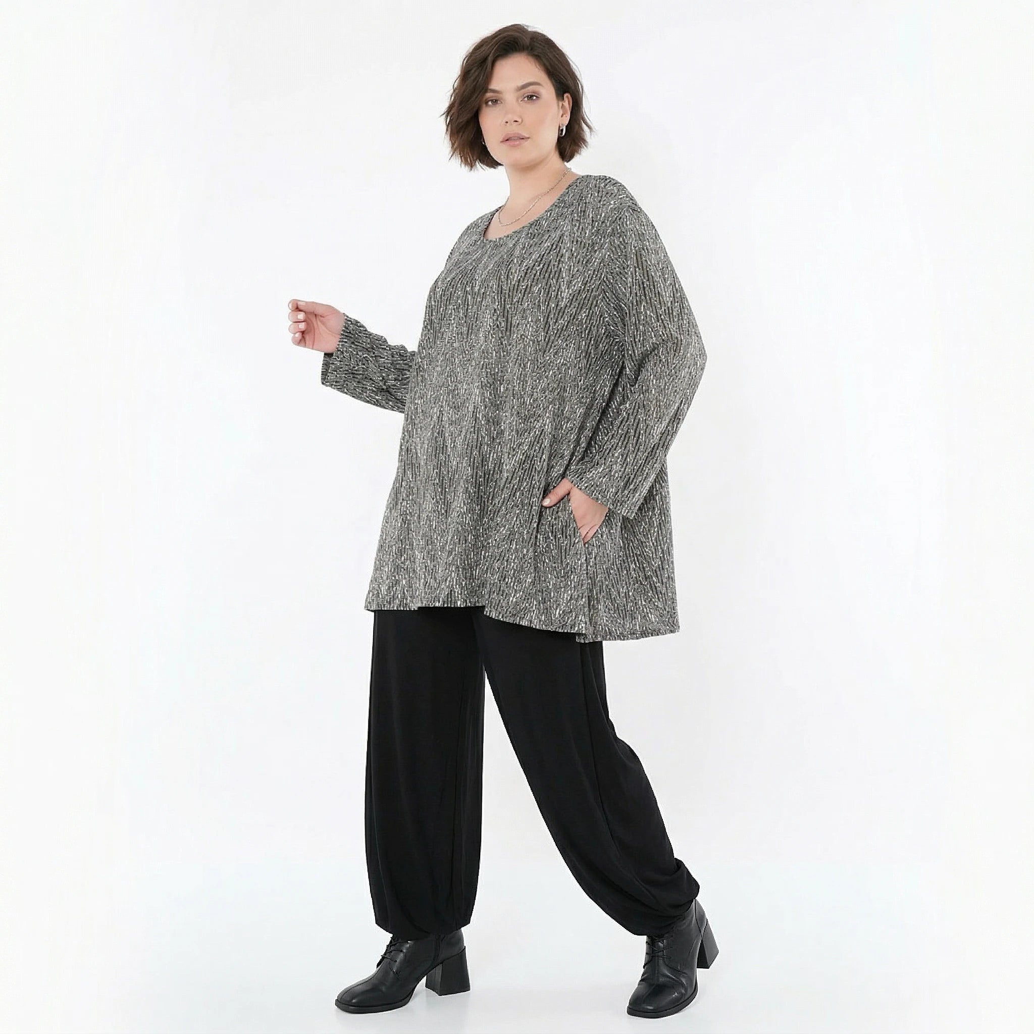 A-Form Bigshirt von AKH Fashion aus Materialmix, 1526.00593, Grau/Schwarz/Weiß, Schick