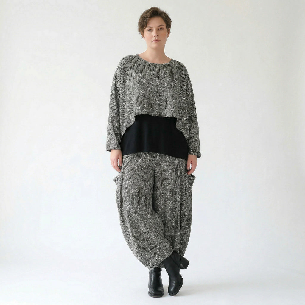 AKH Fashion Überwurf in kastiger Form, aus Materialmix, 1526.07011, Grau/Schwarz/Weiß