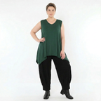 Tannengrünes A-Form Basic Top aus weichem Jersey mit Rundhals ärmellos stretchig solo