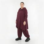 Ballonhose in Burgundy aus Feinstrick mit Ajourmuster Wellenstruktur weich und elegant