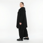 Schwarze Ballonhose aus Feinstrick mit Ajourmuster Streifen und Wellen weich elastisch