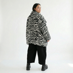  A-Form Jacke von AKH Fashion aus Polyester, 1534.06749, Schwarz/Weiß, Zebra, Ausgefallen