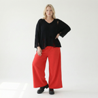 Rote Milano Stretch Hose mit weitem geradem Bein in Siebenachtellänge und Saumschlitz edel