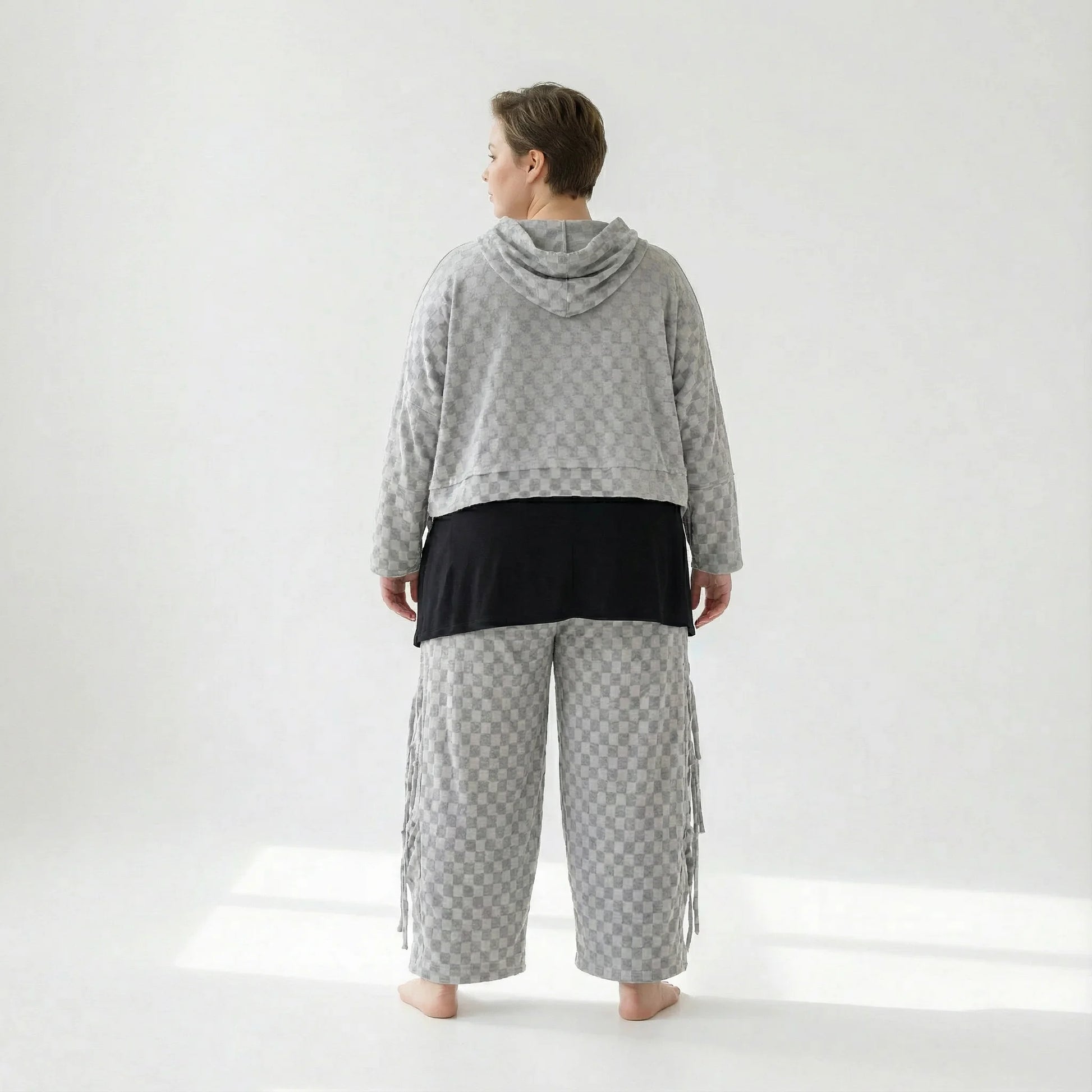  AKH Fashion Überwurf in kastiger Form, aus Viskose, 1540.7011R, Grau, Kariert, Schick