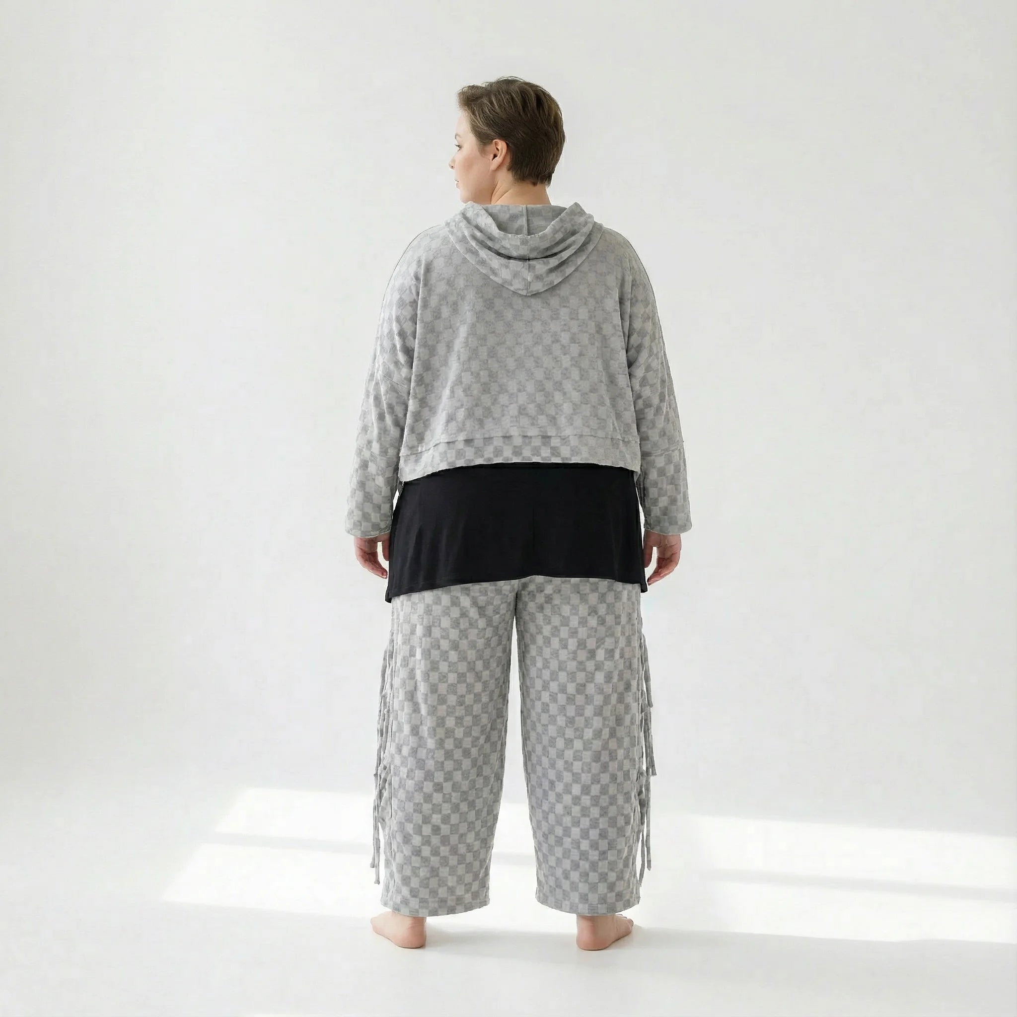  AKH Fashion Überwurf in kastiger Form, aus Viskose, 1540.7011R, Grau, Kariert, Schick