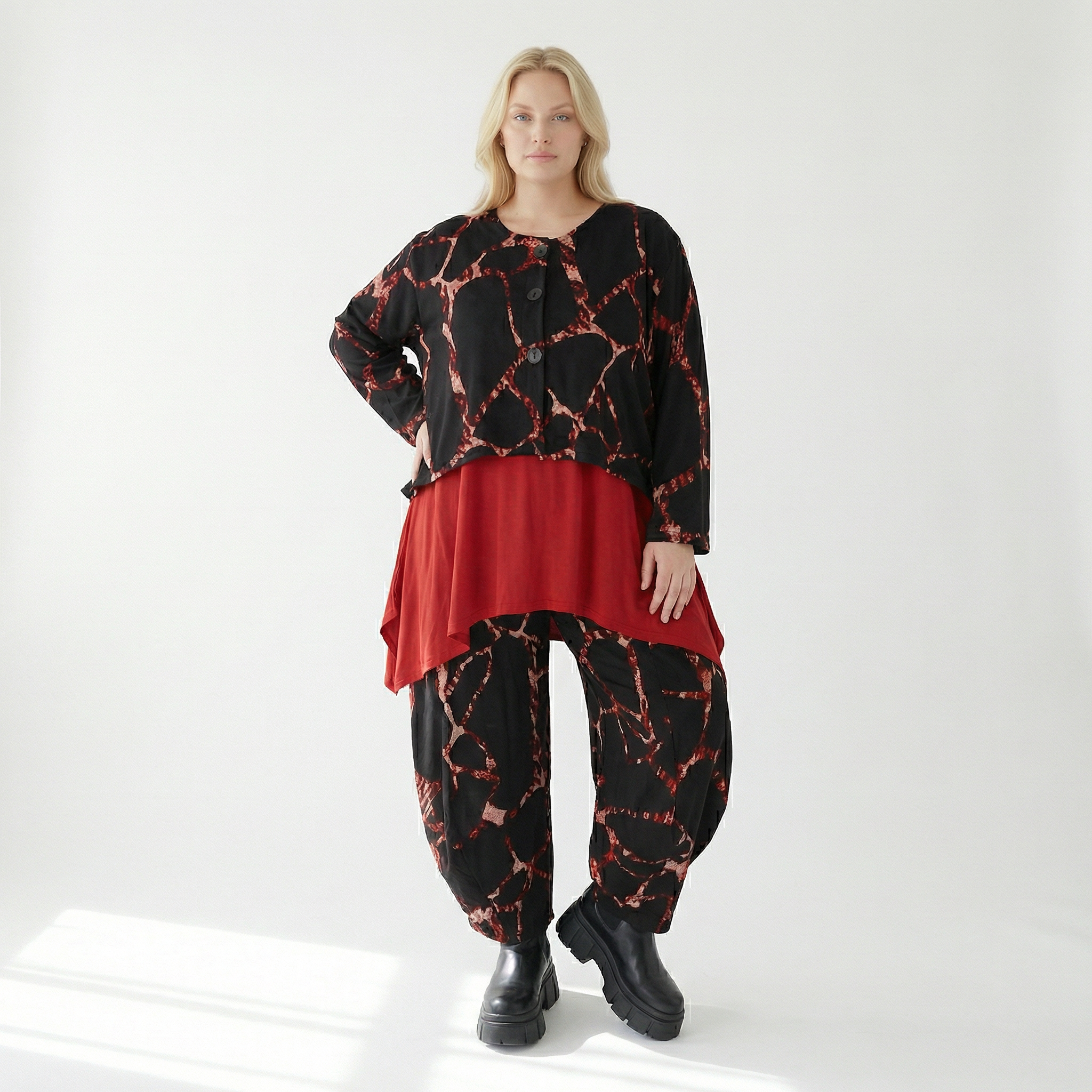  AKH Fashion Jacke in gerundeter Form, aus Materialmix, 1563.00130, Schwarz/Multi, Grafik