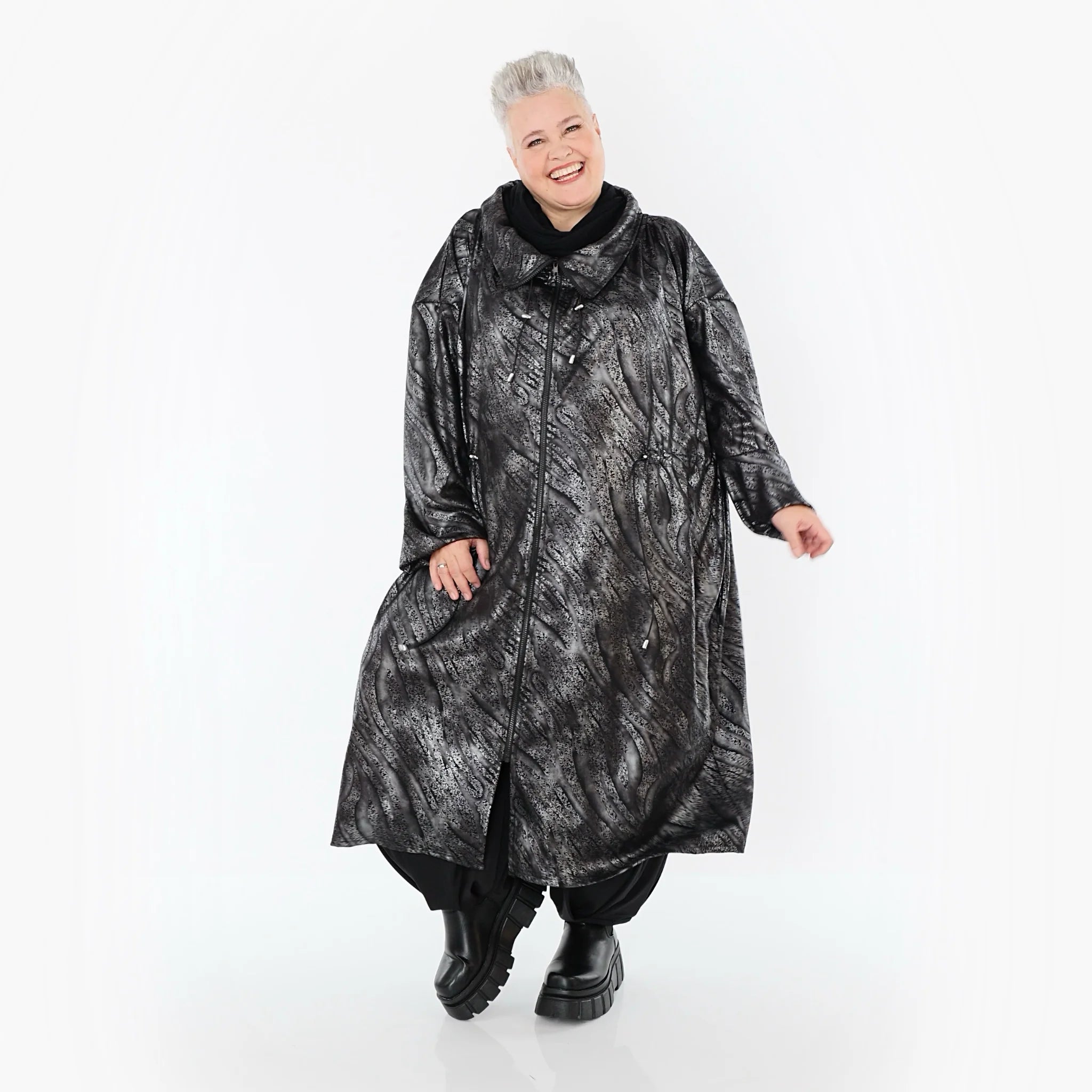  AKH Premium Mantel in gerader Form, aus Viskose, P1019.7155, Silber/Schwarz, Zebra, Schick