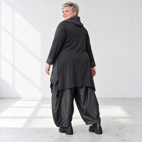 Baggy Hose im Ballonschnitt aus weichem Jersey mit Tiefschritt und elastischem Bund