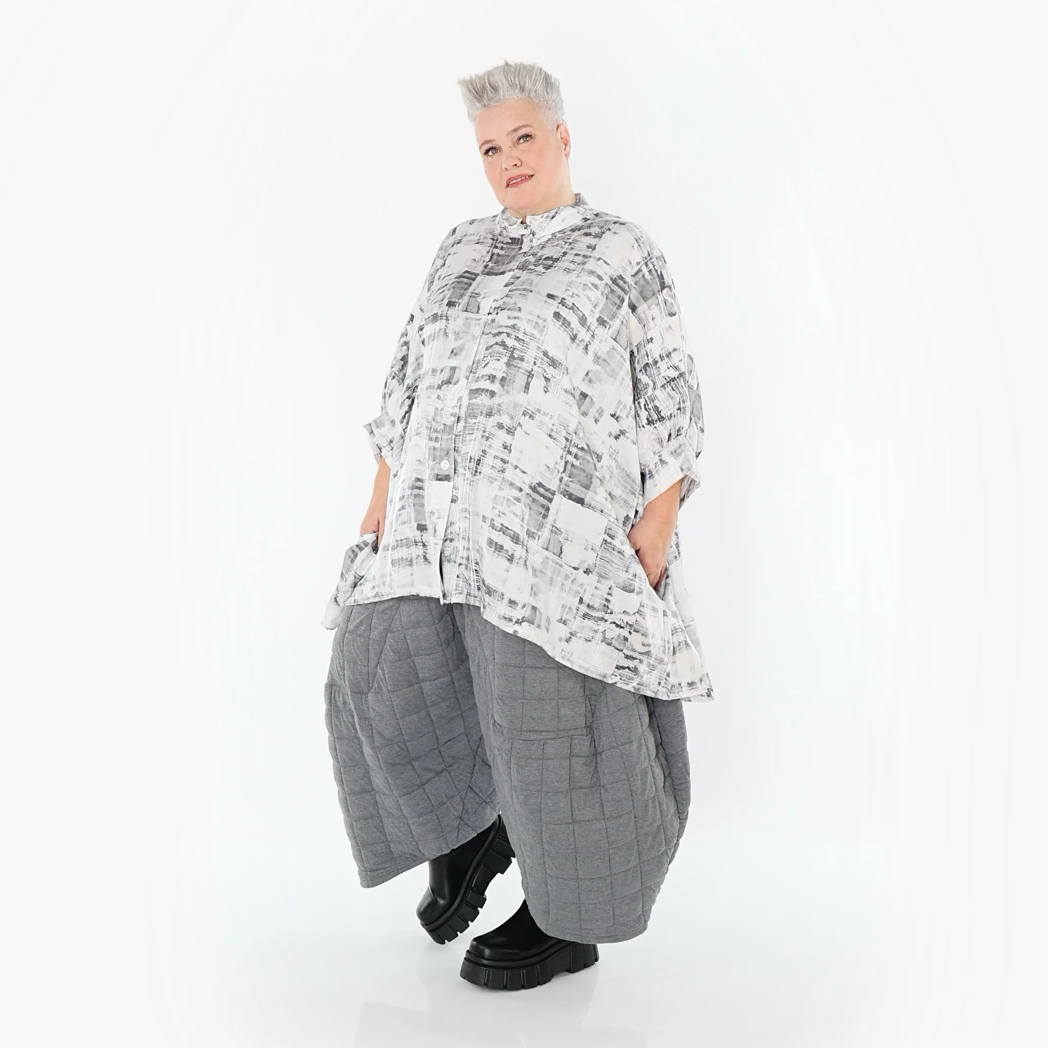  A-Form Bluse von AKH Premium aus Viskose, P107116, Weiß/Grau, Grafik, Ausgefallen, Zeitlos