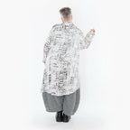  AKH Premium Bluse in Vokuhila-Form, aus Viskose, P107149, Weiß/Grau, Grafik, Ausgefallen
