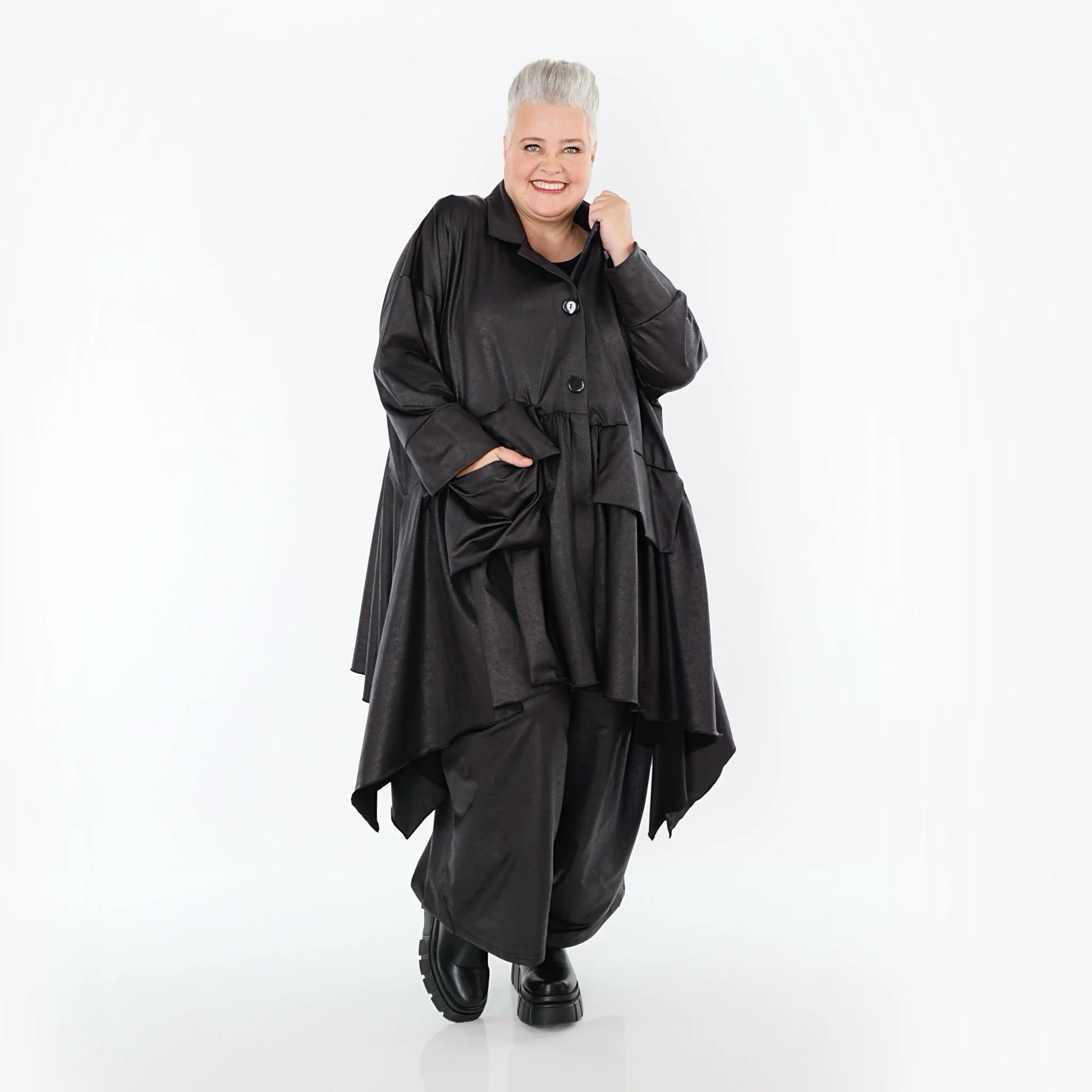  A-Form Jacke von AKH Premium aus Materialmix, P1027.7147, Schwarz, Ausgefallen, Zeitlos