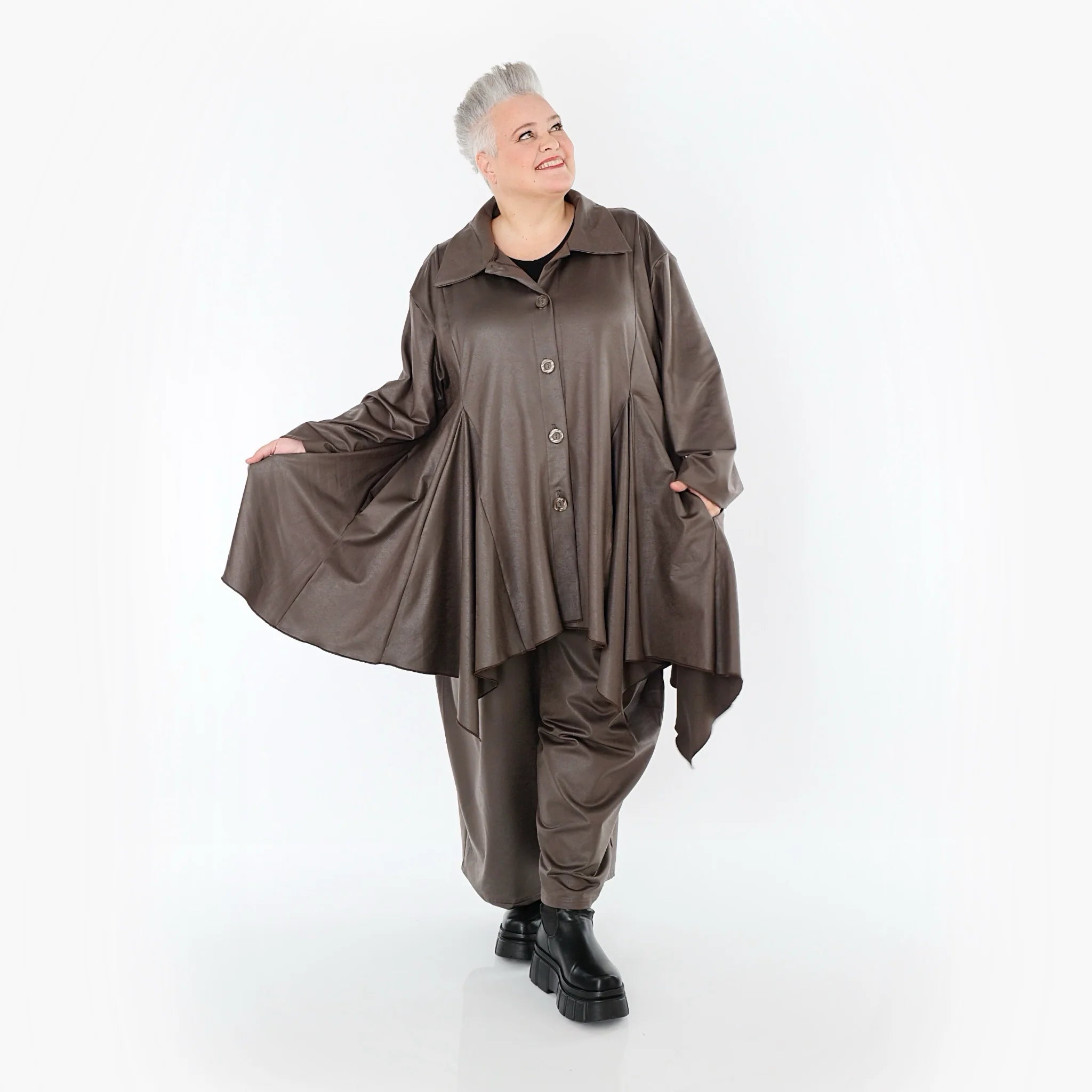 AKH Premium Jacke in Glocken-Form, aus Materialmix, P1027.7148, Braun, Ausgefallen, Schick
