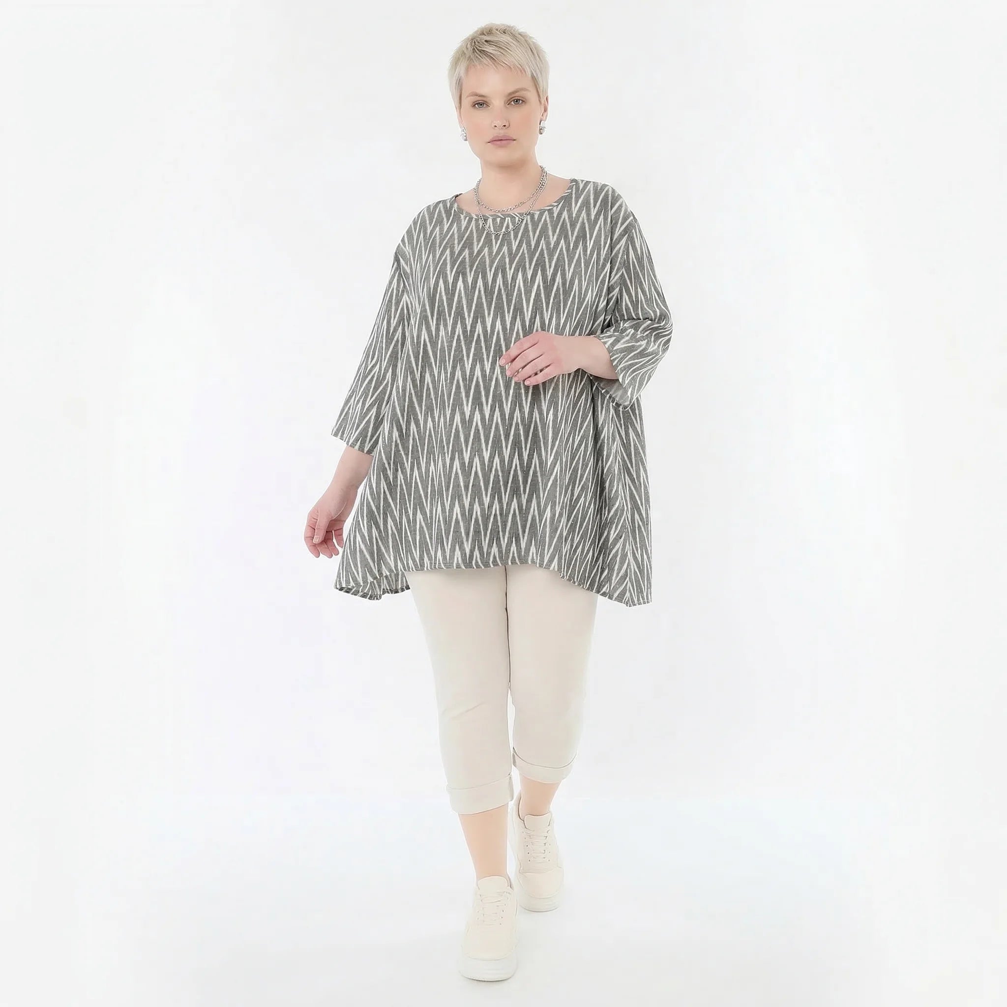 Luftiges A-Form Shirt aus Leinen und Baumwolle im legeren Lagenlook mit ZickZack Muster, Grau/Ecru