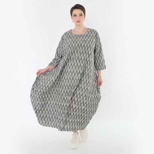 Luftiges Ballonkleid aus hochwertigem Leinen im ausgefallenen ZickZack Design für den Lagenlook, Grau/Ecru