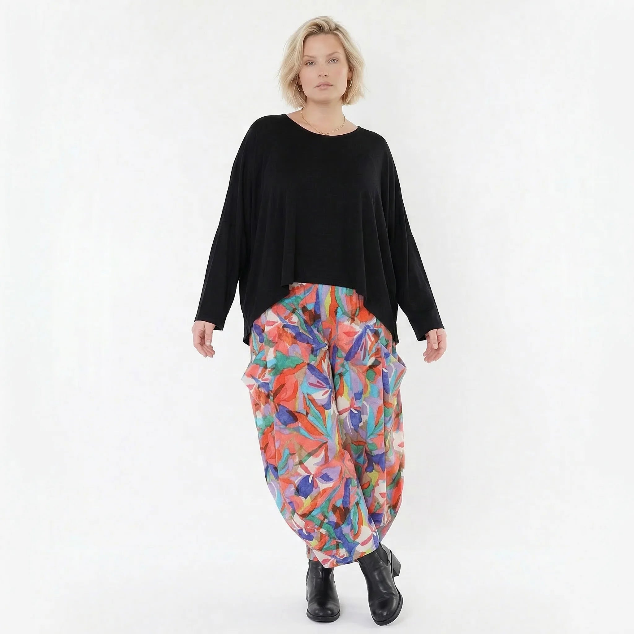 Legere Ballon Hose im trendigen Lagenlook mit ausgefallenem Blumendruck und weichem Tragegefühl, Mehrfarbig