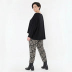 Oversize-Lagenlook Shirt aus feinem, stretchigem Jersey mit legerem Schnitt und Rundhals, Schwarz
