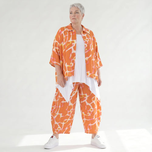 Stilvolle Lagenlook Bluse aus weich fließender Popeline mit schimmernder Oberfläche und Batikmuster, Orange/Weiß
