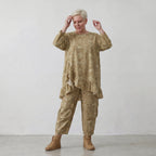 Luftiges Oversize Lagenlook Big Shirt in feiner Baumwoll-Popeline mit Batikmuster, Camel