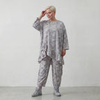 Leichtes Oversize Lagenlook Shirt in A-Form mit Popeline aus Baumwolle und Batikmuster, Grau