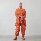 Zeitloses Oversize Lagenlook Shirt aus reiner Baumwoll Popeline mit Rüschen und Batikmuster, Orange