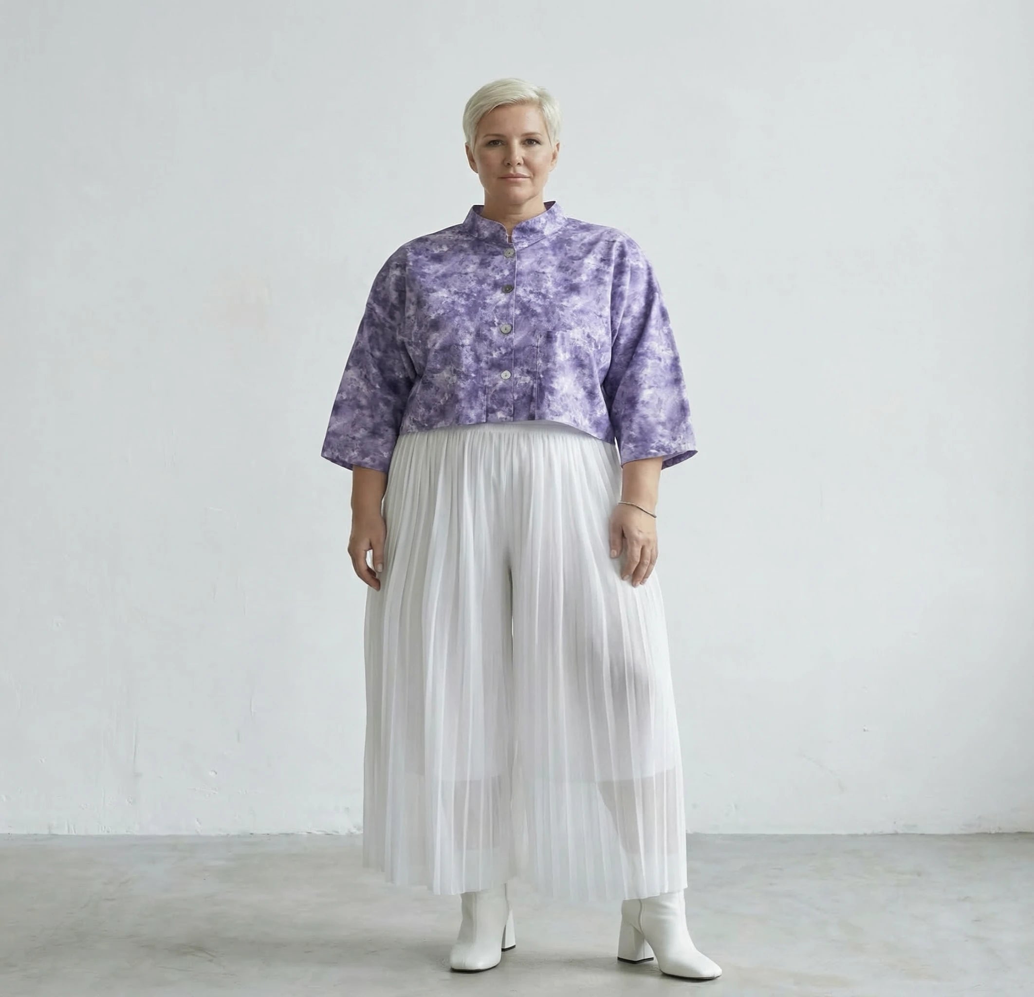 Ausgefallene kurze Lagenlook Jacke aus feiner Popeline Baumwolle, moderner Oversize Stil, Lila