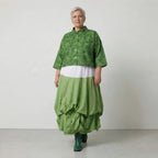 Kastige Kurzjacke aus leichter Baumwollpopeline im zeitlosen Lagenlook mit Batikmuster, Smaragdgrün