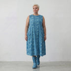 Luftiges Ballon Kleid aus feiner Baumwolle im ausgefallenen Lagenlook mit Batikmuster, Aquablau
