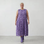 Luftiges Kleid in angesagtem Oversize Lagenlook aus feiner Baumwoll Popeline mit Batikmuster, Lila
