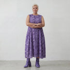 Luftiges Kleid in angesagtem Oversize Lagenlook aus feiner Baumwoll Popeline mit Batikmuster, Lila