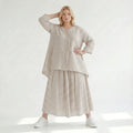 Luftiges Oversize Lagenlook Shirt in A-Form mit Streifen und Biesen, leicht und leger, Sand/Weiß