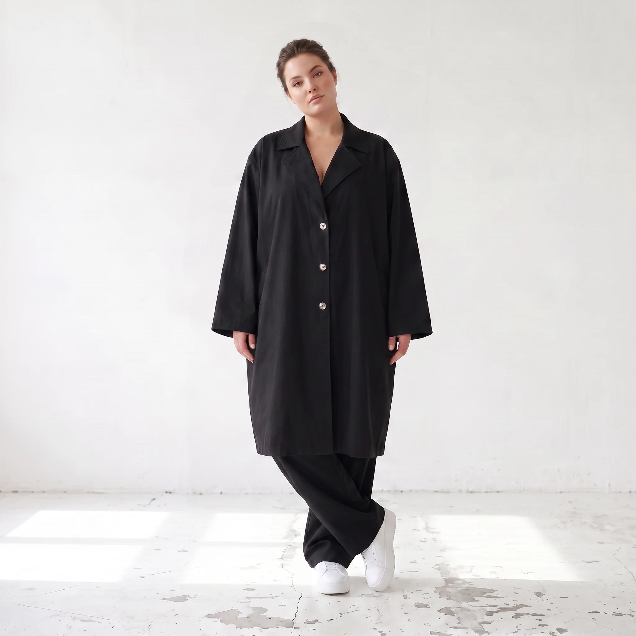 Schwarzer Oversize Mantel fliessend elastisch zeitlos leger sommerlich fuer Lagenlook