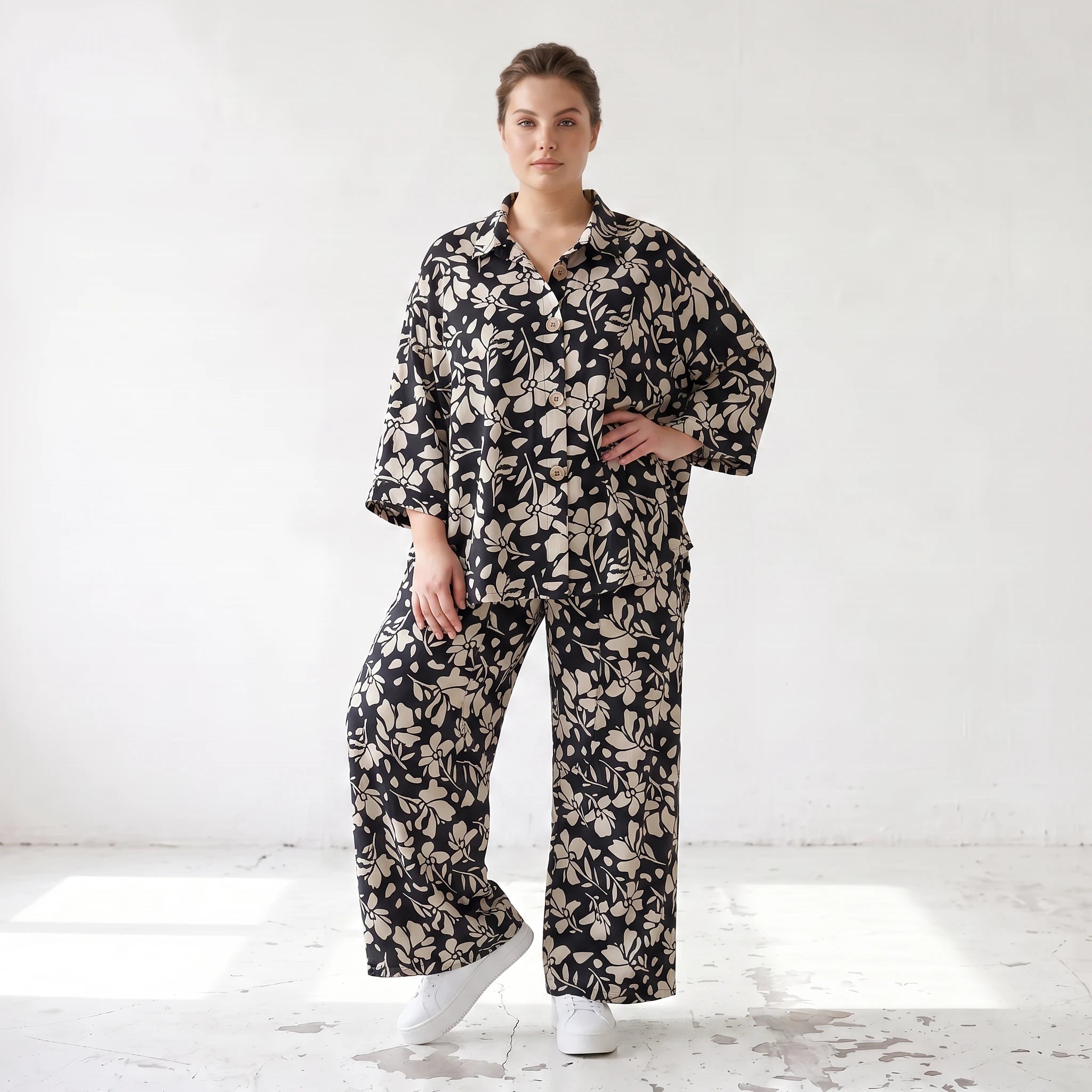 Damen Bluse Lagenlook Viskose Schwarz/Ecru, gerader Schnitt, Langarm, Knopfleiste, Oversize große Größen – AKH Fashion