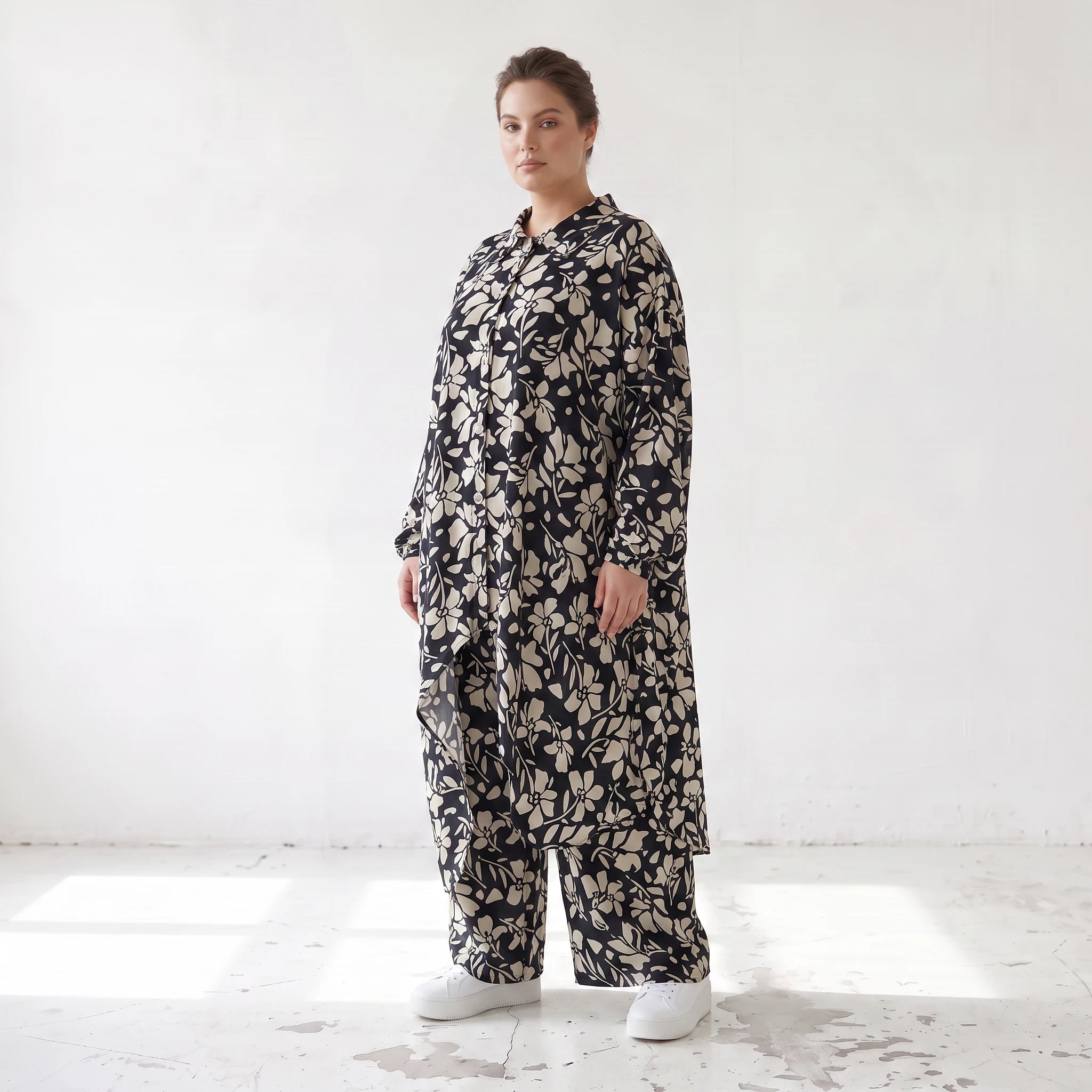 Damen Bluse Lagenlook Viskose Schwarz/Ecru, Zipfelform, Langarm, V-Ausschnitt, Oversize große Größen – AKH Fashion