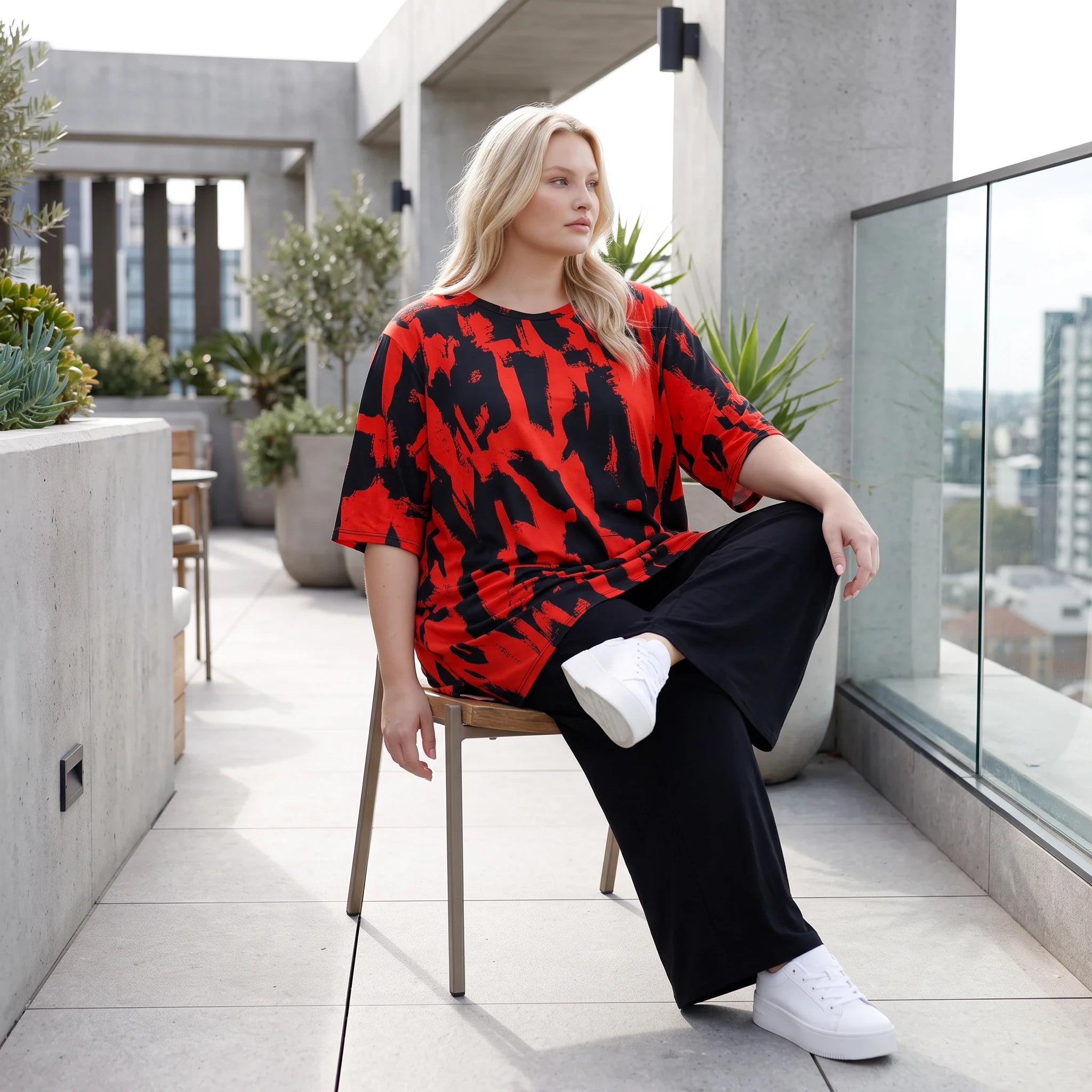Damen Shirt Lagenlook Baumwolle Rot/Schwarz, A-Linie, Kurzarm, Seitenschlitze, Oversize große Größen – Funky Diva