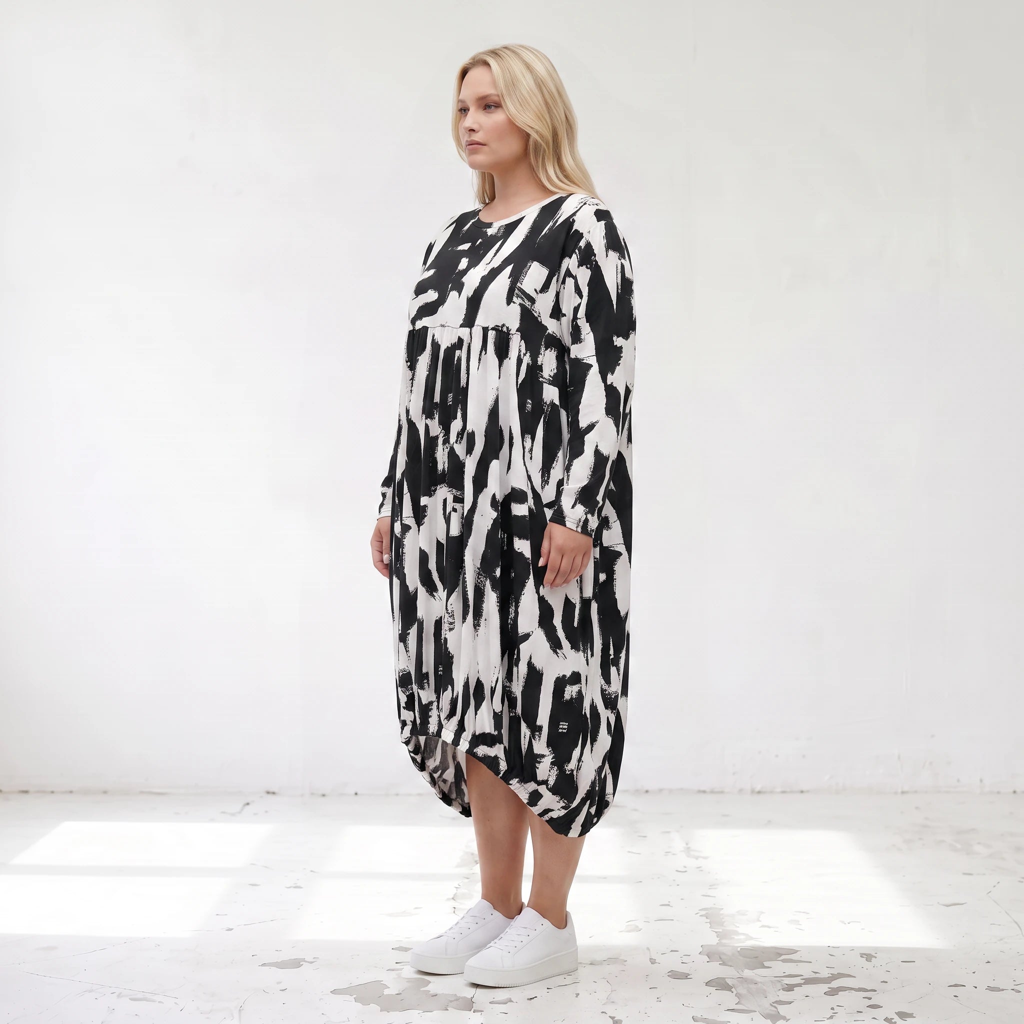 Damen Kleid Lagenlook Baumwolle Schwarz/Weiß, Ballonform, Elastikbund, Oversize große Größen – Funky Diva