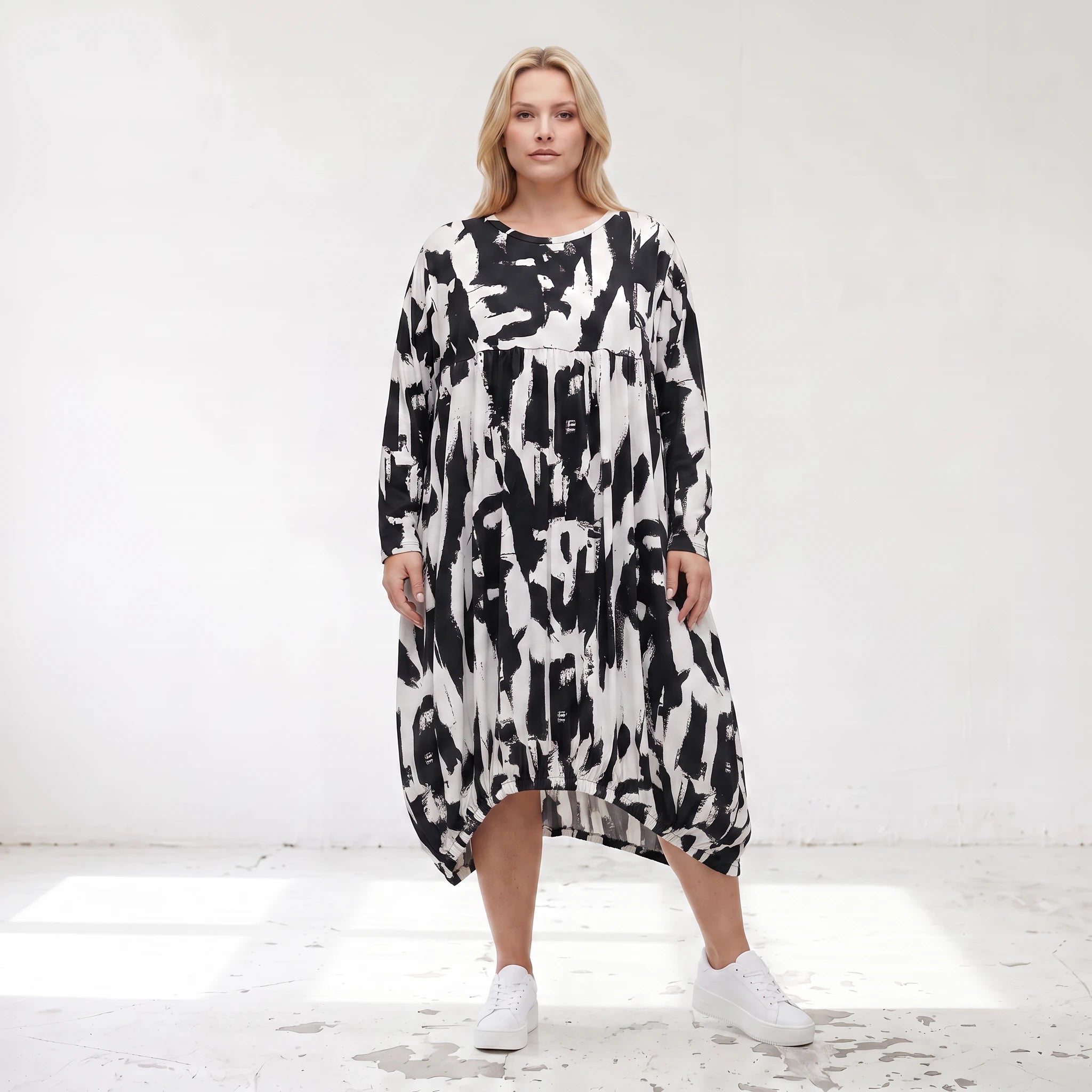 Damen Kleid Lagenlook Baumwolle Schwarz/Weiß, Ballonform, Elastikbund, Oversize große Größen – Funky Diva