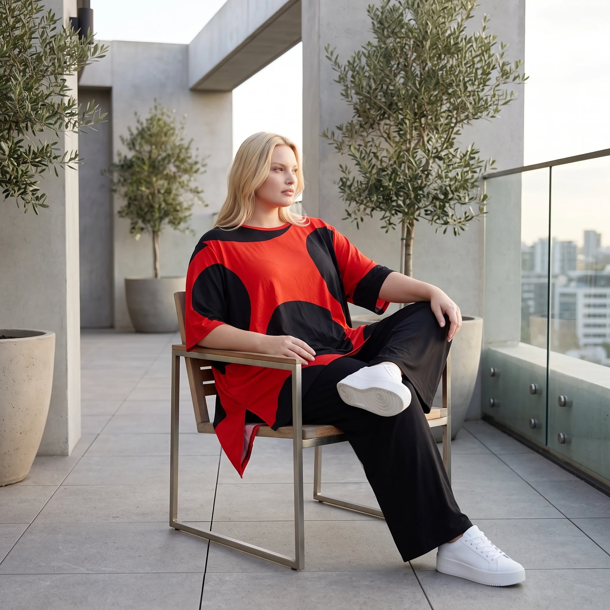 Damen Shirt Lagenlook Baumwolle Rot/Schwarz, A-Linie, Punkte, Kurzarm, Seitenschlitze, Oversize große Größen – Funky Diva