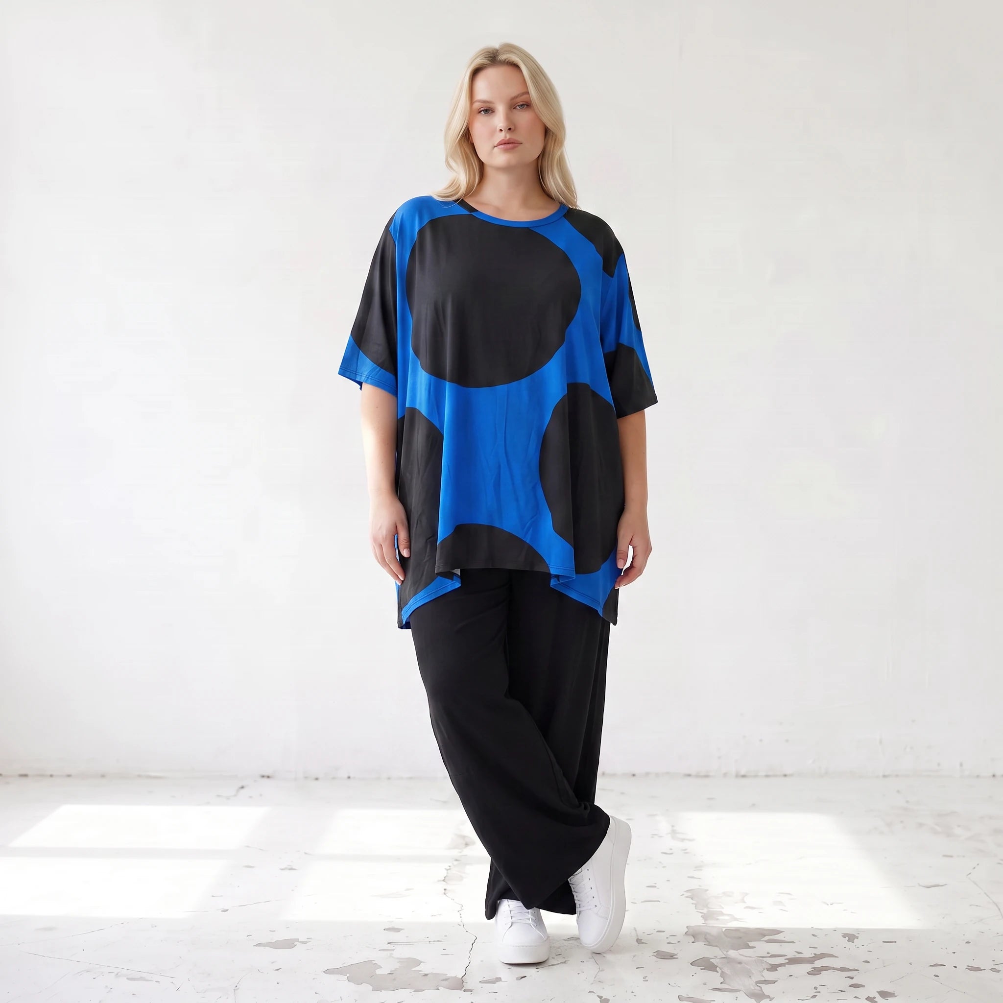 Damen Shirt Lagenlook Baumwolle Blau/Schwarz, A-Linie, Punkte, Kurzarm, Oversize große Größen – Funky Diva