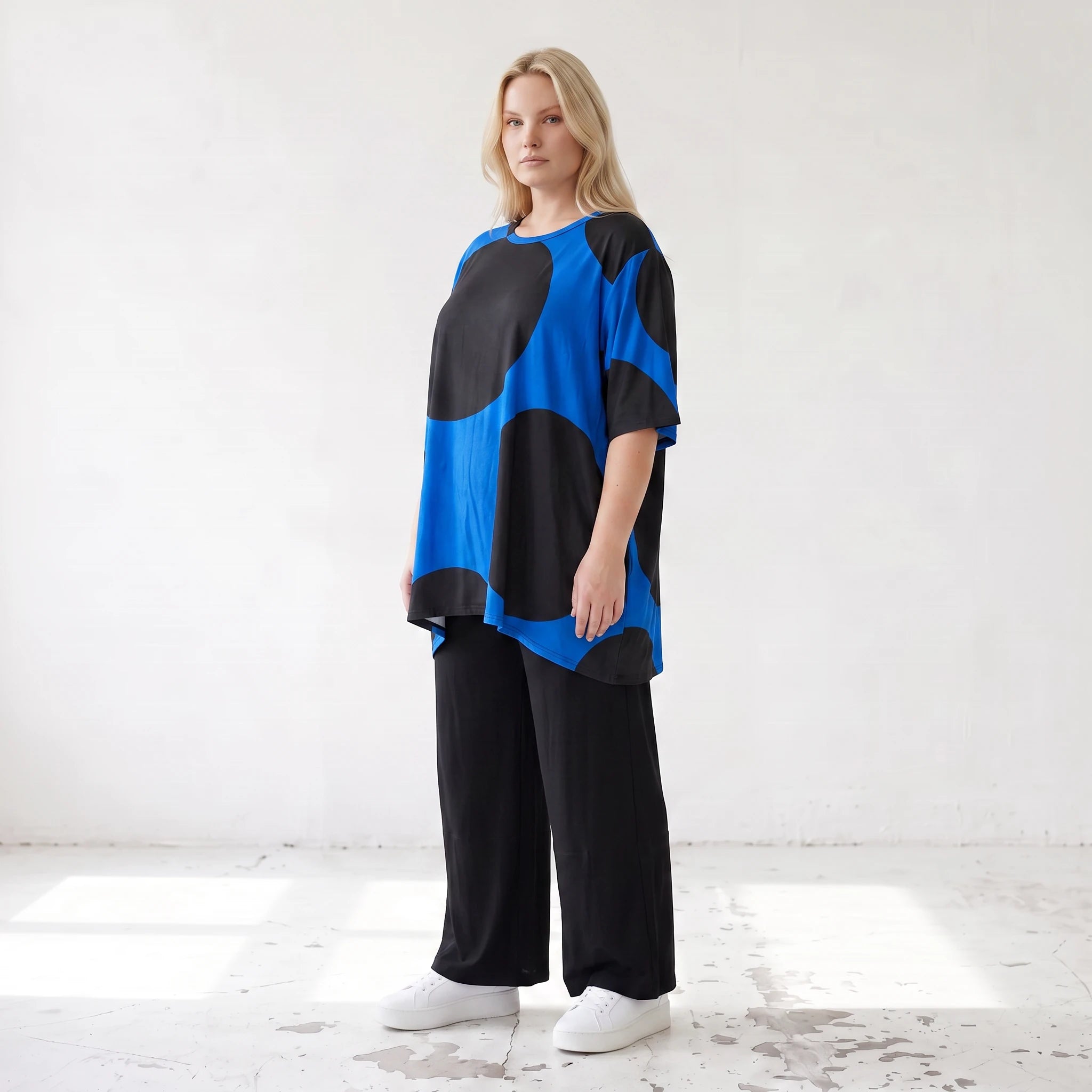 Damen Shirt Lagenlook Baumwolle Blau/Schwarz, A-Linie, Punkte, Kurzarm, Oversize große Größen – Funky Diva