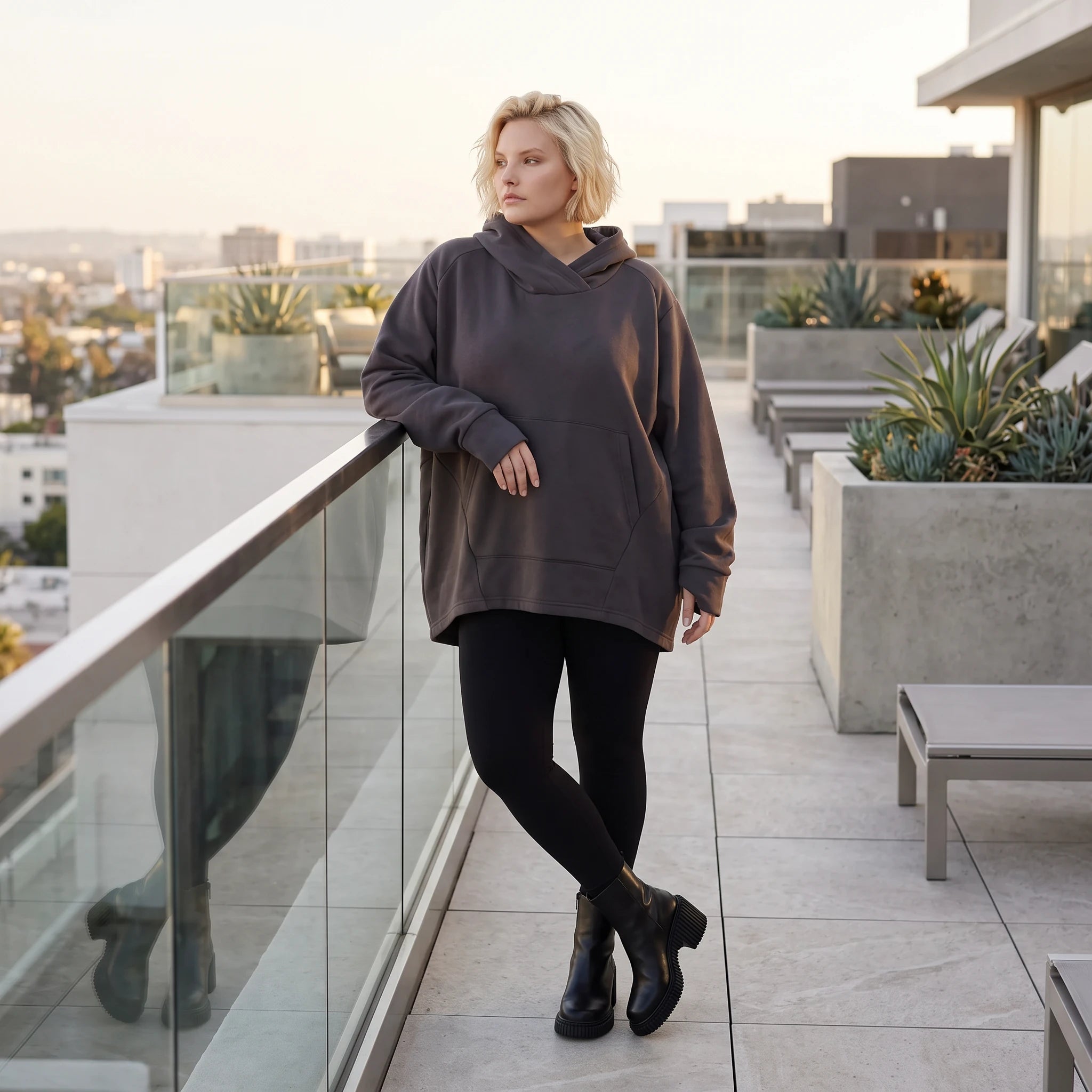 Damen Hoody Lagenlook Baumwolle Dunkelgrau, gerundeter Schnitt, Kängurutasche, Oversize große Größen – Rafay